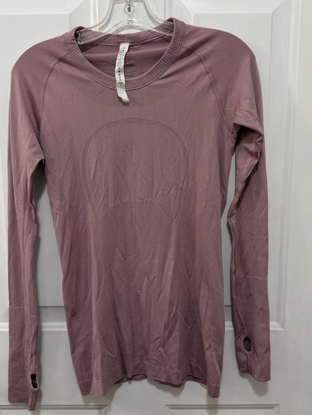 lululemon Swiftly Tech Long-Sleeve Shirt Long Sleeve Pink Size 6 hip length